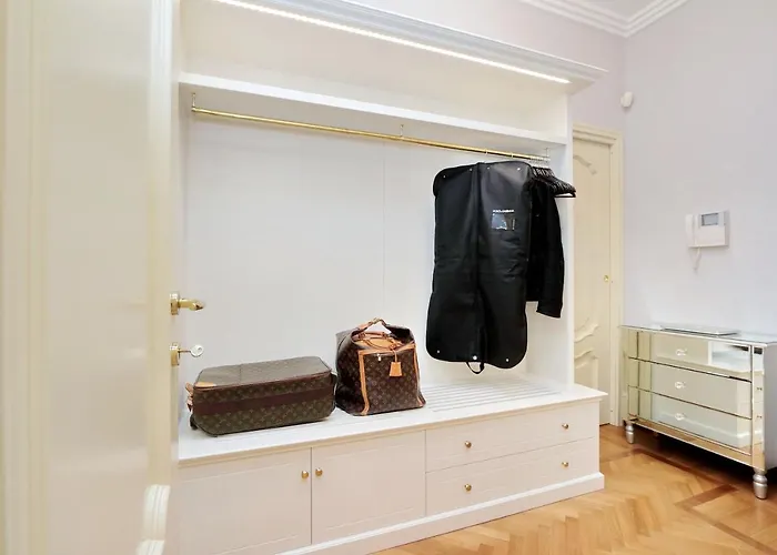 Luxury To Spanish Steps Apartment Rom