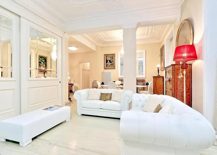 Luxury To Spanish Steps *